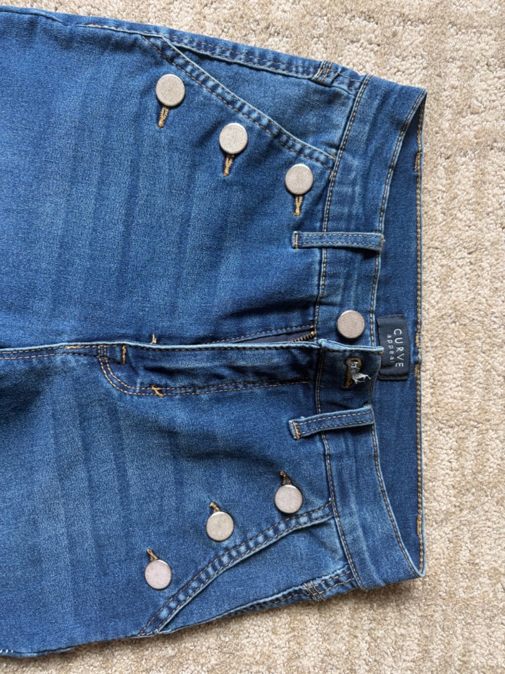 Women Curve Jeans - Picture 2 of 4